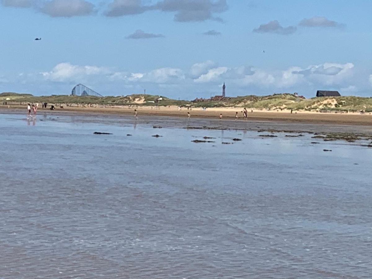 Beach Shore - SEA VIEWS Lytham St Annes Exterior foto